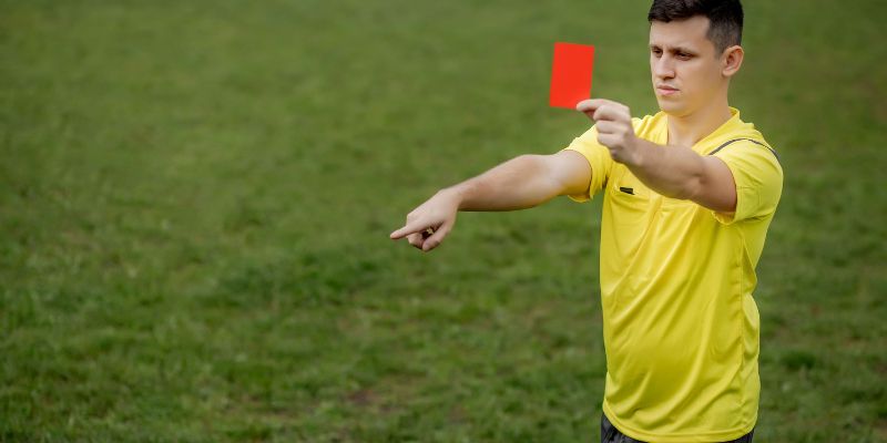 Cách tính toán và chiến lược tham gia kèo thẻ phạt